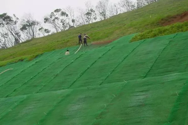 High-strength HDPE geonet with reliable drainage properties for civil engineering