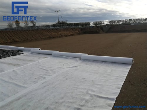 nonwoven geotextile in reservoir