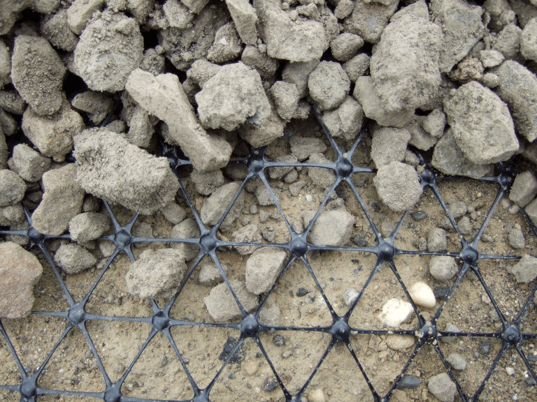 Geogrids & Boulders: Transforming Landscapes and Retaining Walls