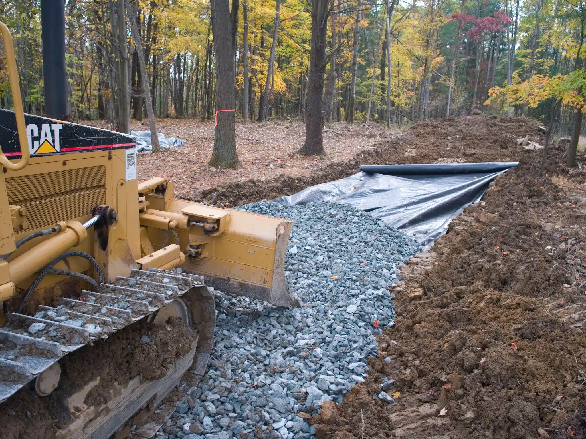 土工膜防水：水损害的环保解决方案