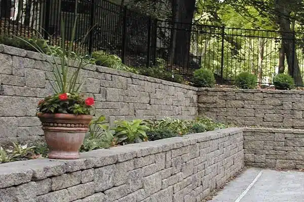 Exploring the Benefits and Applications of Segmental Retaining Walls