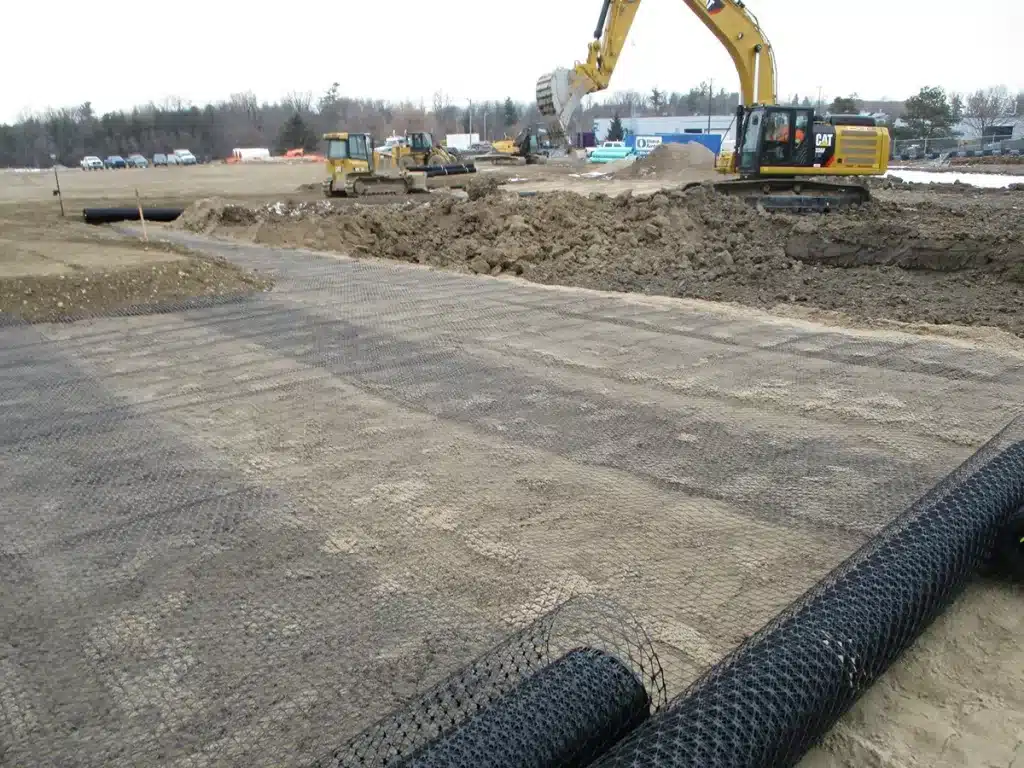 understanding the difference between geogrid and geonet in geotextiles