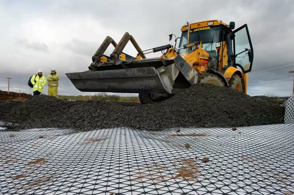 Unrolling the Potential: The Essential Guide to Geogrid Rolls