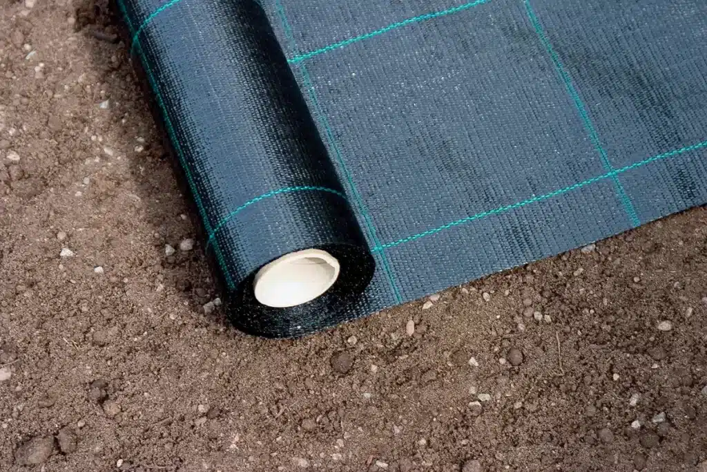 Is Woven Polypropylene Fabric Waterproof? Learn the Differences
