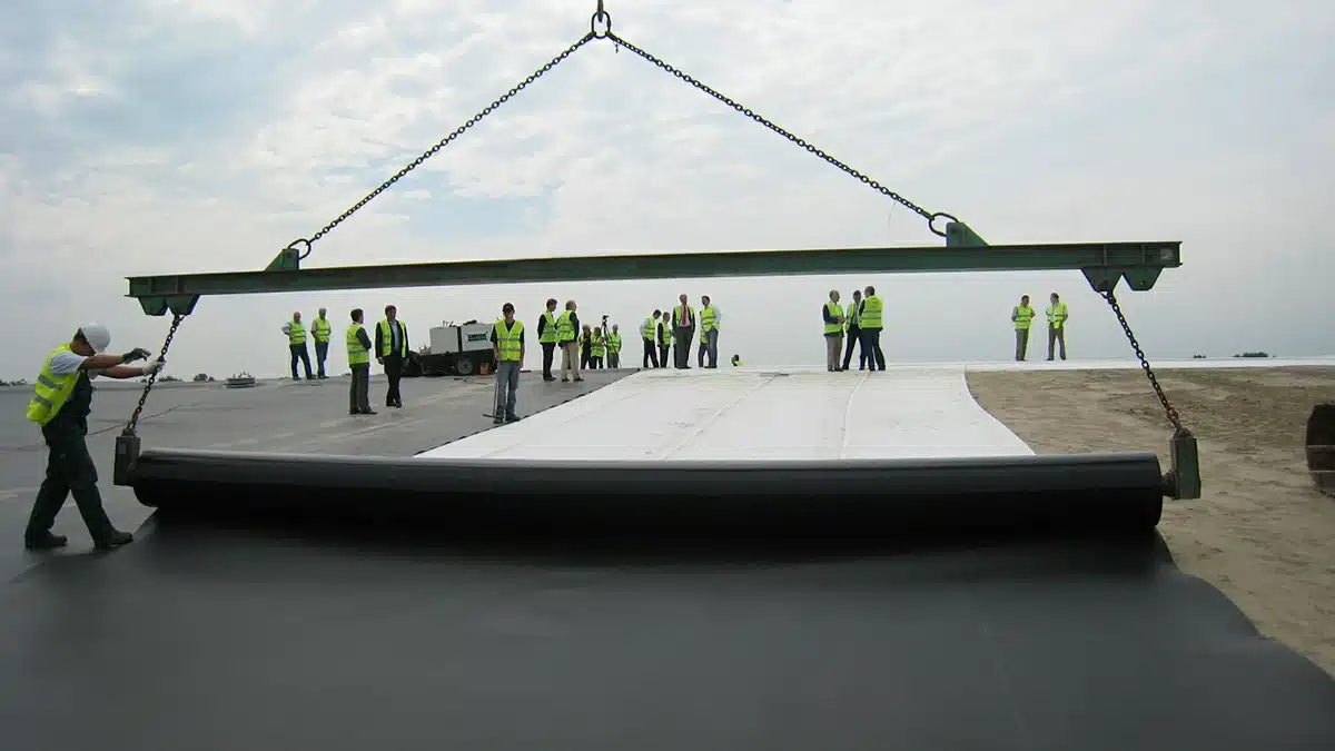 HDPE Liner vs. Geomembrane: Key Differences and Applications