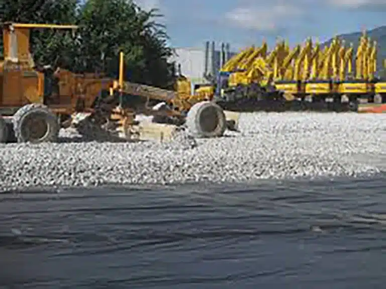 How Geotextile Fabric Improves Retaining Wall Performance