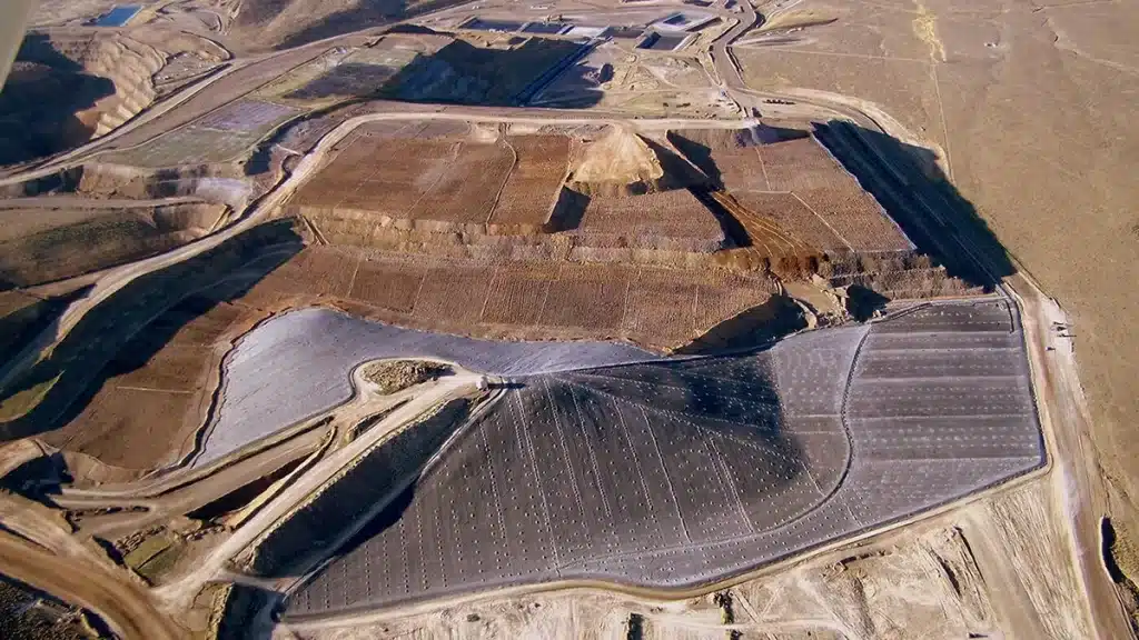 exploring the purpose of geomembrane in a landfill