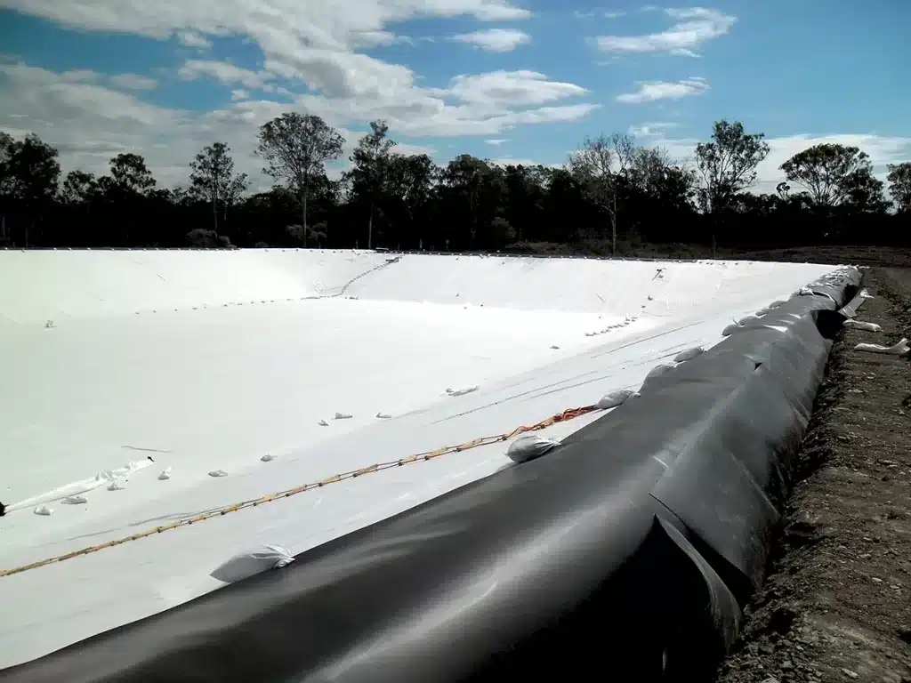 The Importance of Geotextile Pond Underlayment in Aquatic Construction