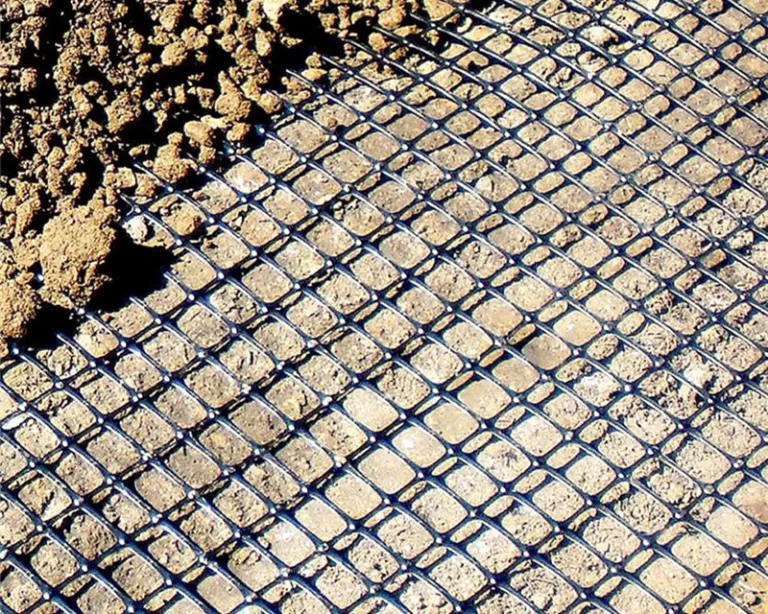 Geogrid Fabric for Retaining Walls