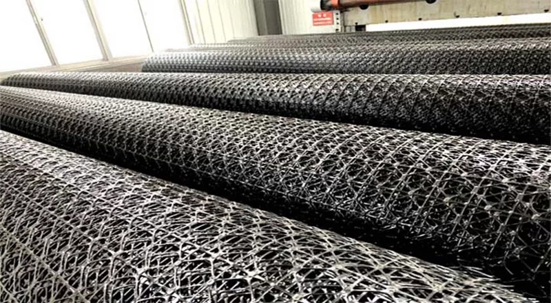 From Roads to Retaining Walls: The Versatile Applications of Geogrid Rolls