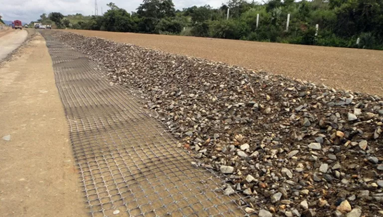 Geogrid for Driveway Retaining Walls: Reinforce Stability for Sloped Properties