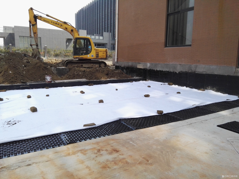 Solving Drainage Challenges with Geocomposite Dimple Drain Sheets