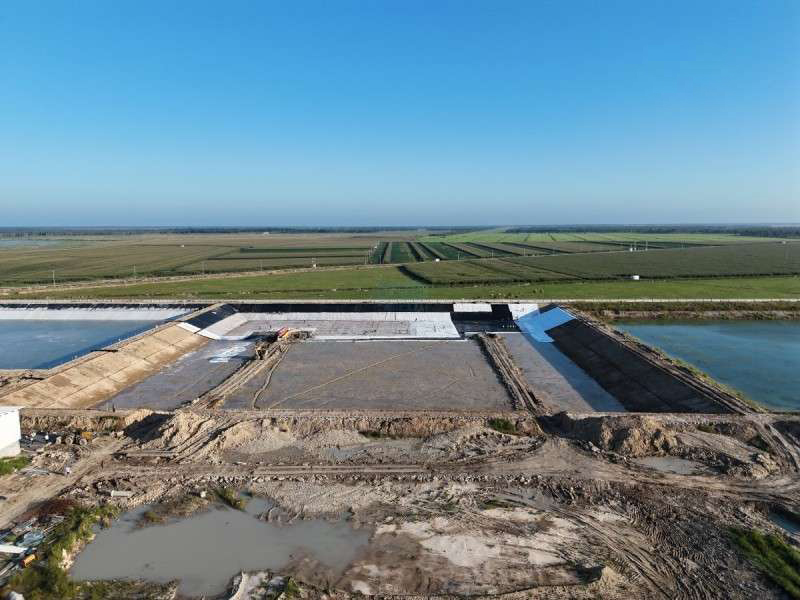 LLDPE Geomembrane used as pond liner for agricultural reservoir and water storage project