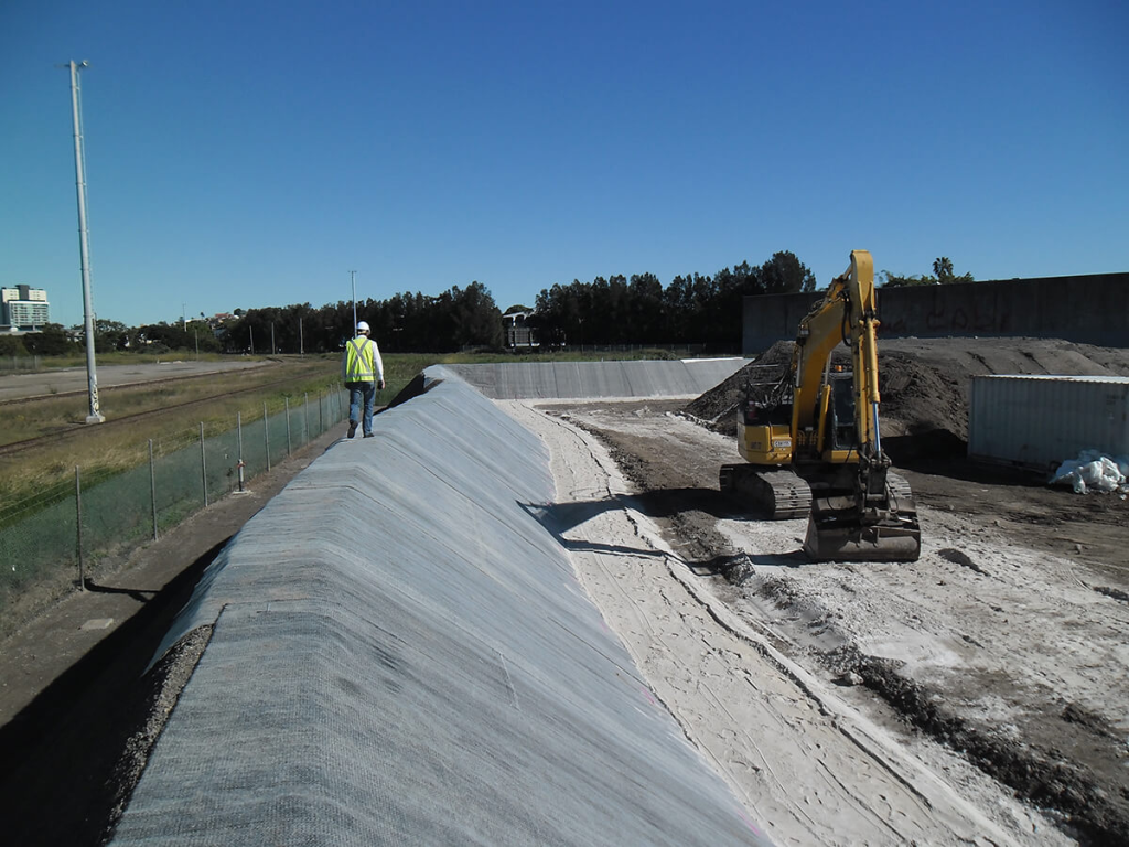Installation of geosynthetic clay liners at a landfill site
