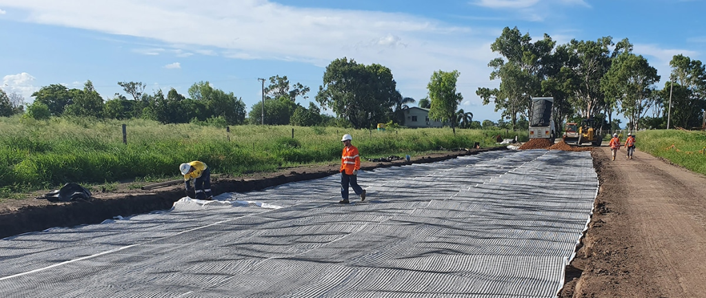 heavy-duty landfill drainage system with HDPE geonet drainage layer