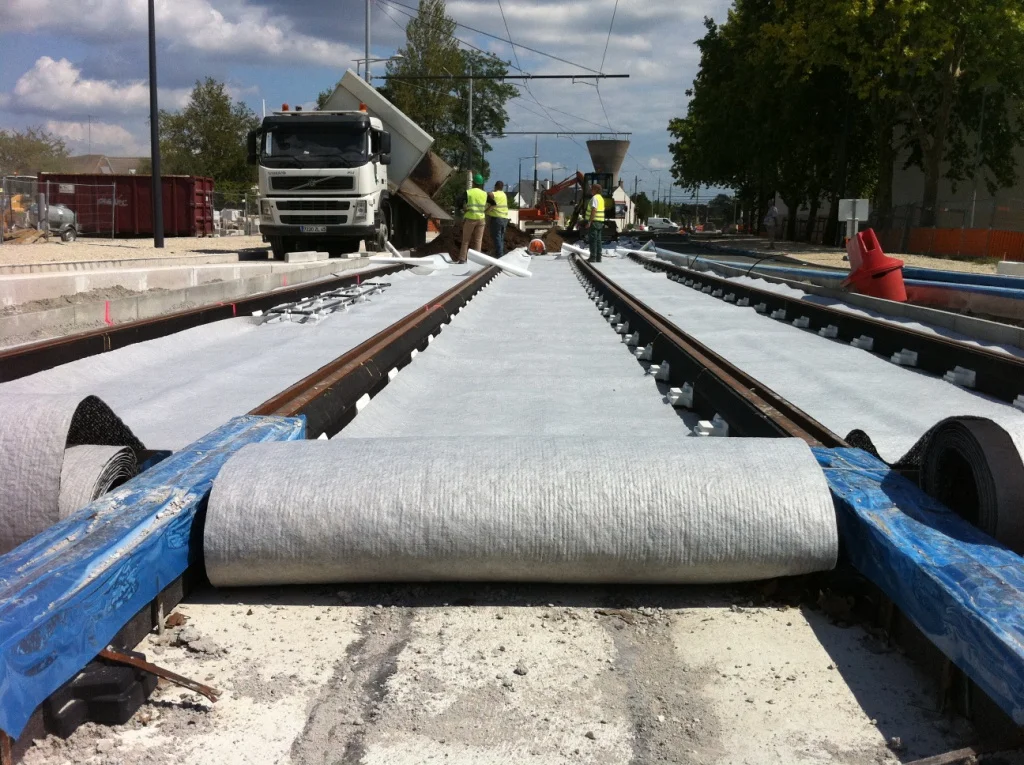 Railway engineering project using geocomposite drainage layer for subgrade drainage system