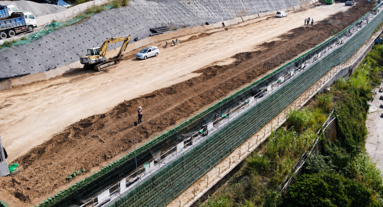Geogrid for Retaining Walls in Highway Embankment Widening