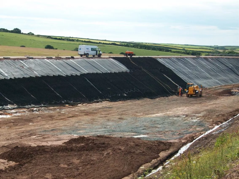 Geocell Retaining Wall: Design, Structure & Applications
