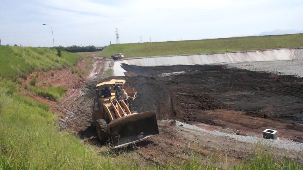 Geocomposite dimple drain sheet used for groundwater drainage and foundation protection